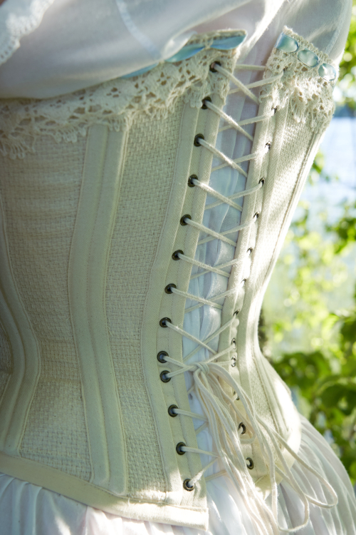 summer
          corset
