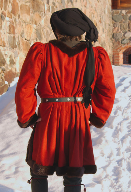 15th
century men's gown